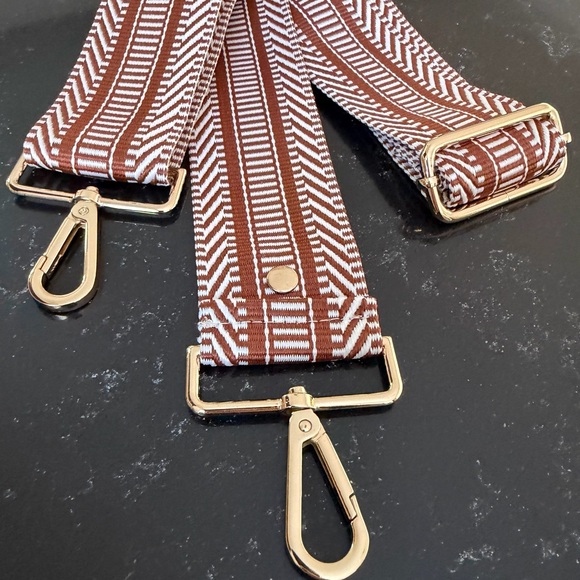 Pom Pom London Strap - Picture 2 of 2